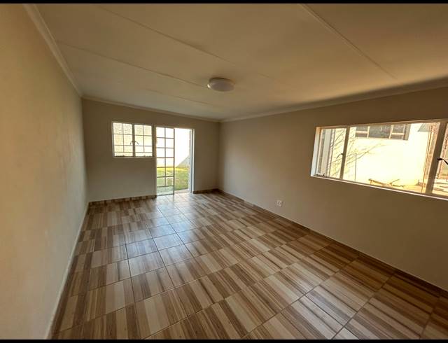 3 BEDROOM HOUSE FOR SALE IN SCHOEMANSVILLE